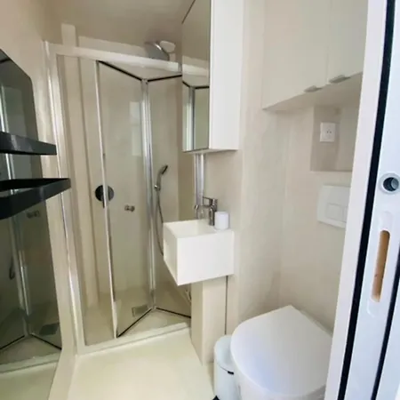 Warm 18m Ideal For Couple In Parigi